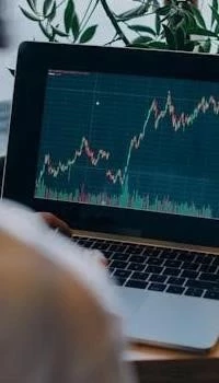 Market Making Bot Strategies for Volatile Markets