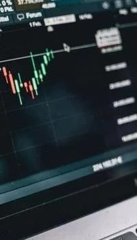 Copy trading bot vs manual trading